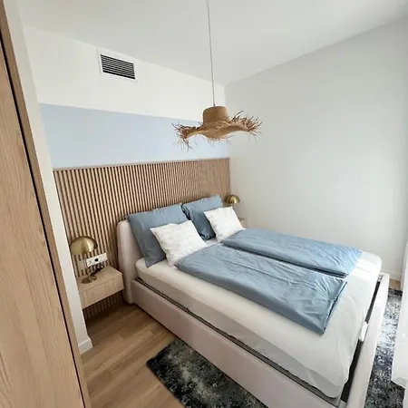Appartement Platan Garden Koezvetlen Vizparti Apartman Balatonboglár
