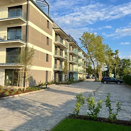 Platan Garden Koezvetlen Vizparti Apartman Appartement Balatonboglár