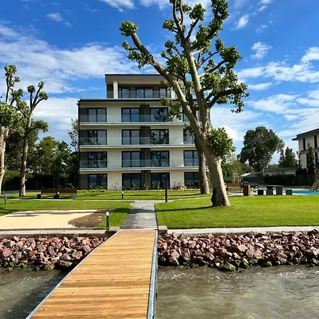 Lejlighed Platan Garden Koezvetlen Vizparti Apartman Balatonboglár