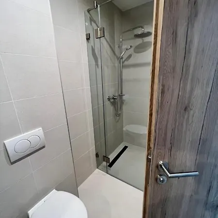 Platan Garden Koezvetlen Vizparti Apartman Appartement *